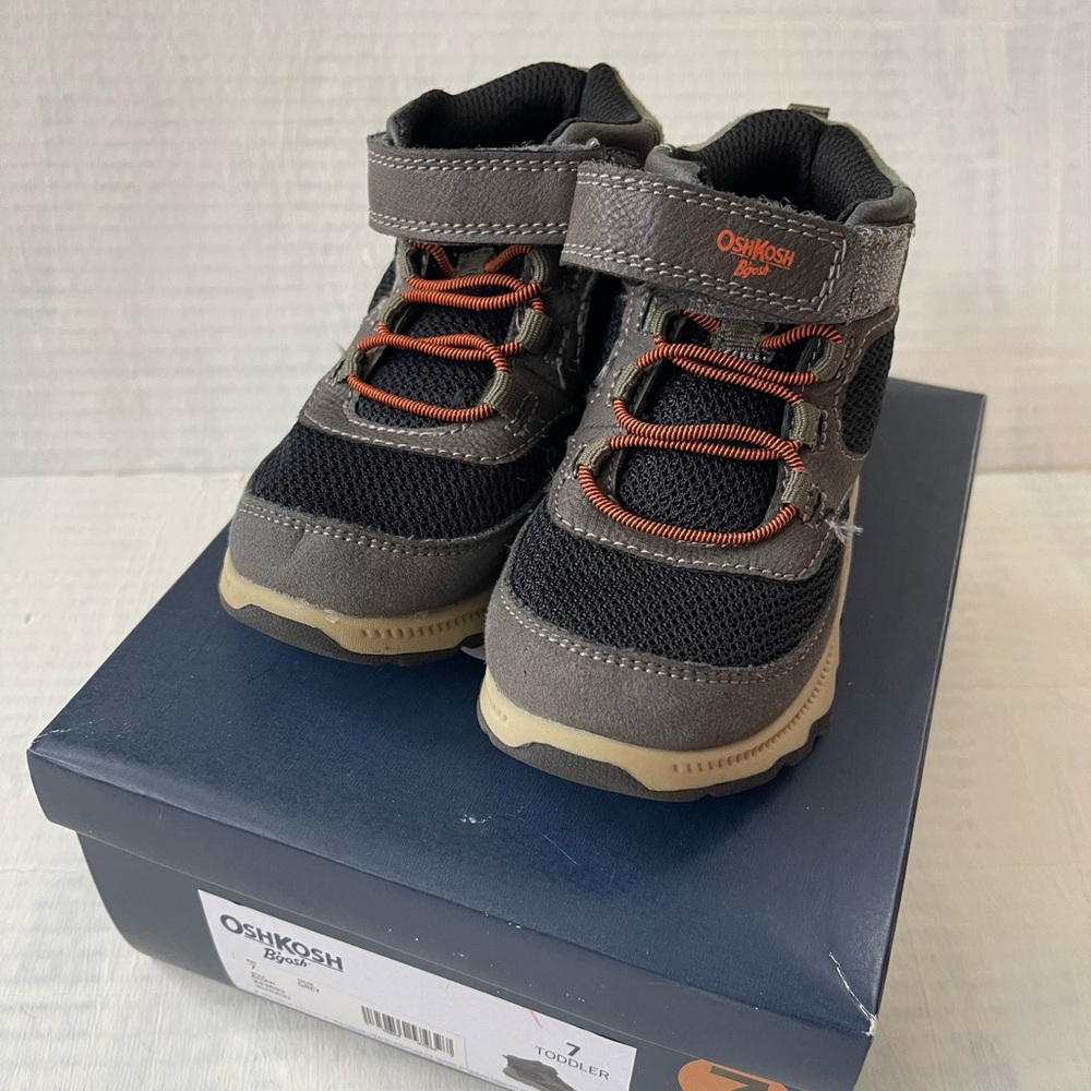 Oshkosh toddler boots